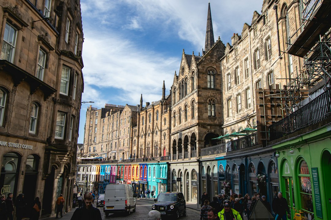 Kunstnere i Edinburgh: En Dypdykk i Kreativitet og Kultur
